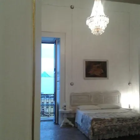 Maria Rosaria Macri Taviano (Lecce)
